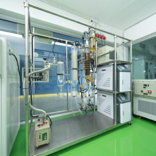 Válvula solenóide de refrigeração em sistema industrial