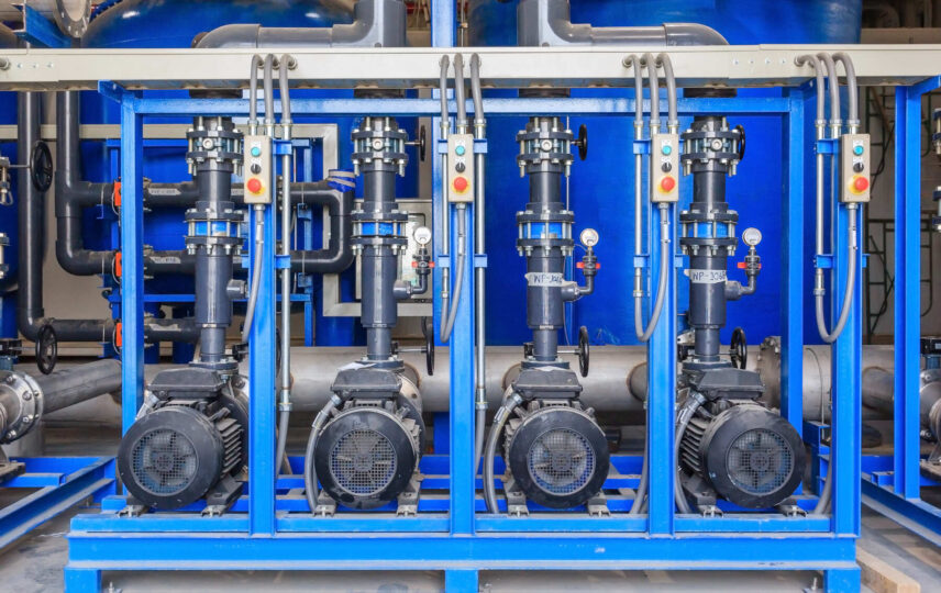 Válvulas filtro manga Jefferson do Brasil instaladas em sistema de filtração e ar comprimido industrial.